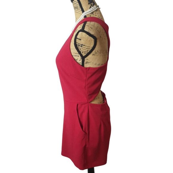 Crystal Sky Womens Sleeveless Romper Lg Red V-Neck Summer Pockets Resort Vacay - Picture 4 of 7